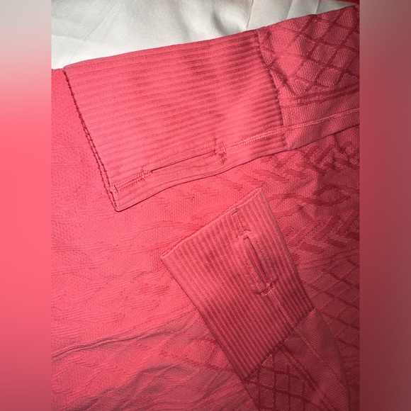 ⭐️Fall Sale⭐️ Lululemon Restless Long Sleeve Shirt 6 Coral/Flashlight Tone - Picture 3 of 6